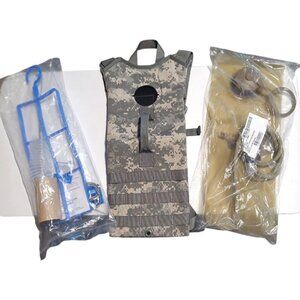 US Military MOLLE II Hydration System + Bladder + Cleaning Kit